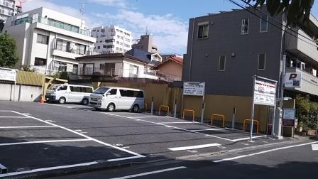 市谷甲良町駐車場