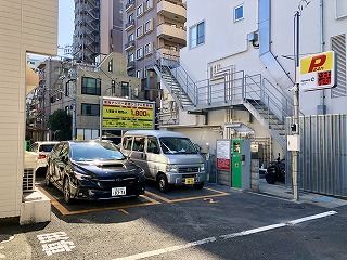 本郷4丁目駐車場