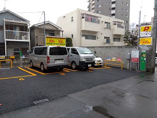 高田馬場2丁目駐車場