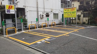 北新宿1丁目駐車場