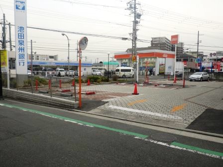 池田泉州銀行鳳駐車場